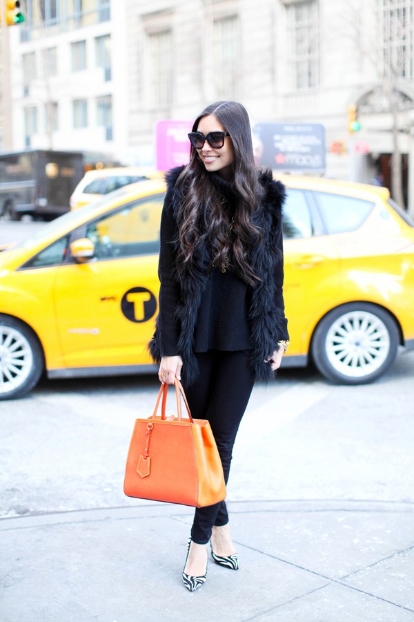 all-black-outfit via