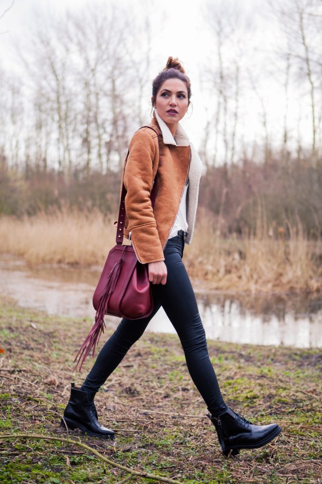 brown-coat-and-tights via