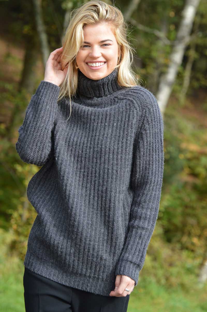 Roll Neck Outfit Ideas for Women