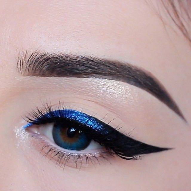 How to Apply Dramatic Colorful Eyeliner