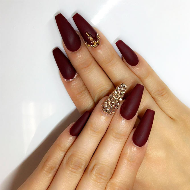 30 Amazing Burgundy Nail Designs for Women 2018