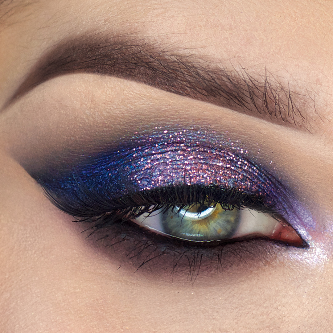 A Collection of 40 Best Glitter Makeup Tutorials and Ideas 