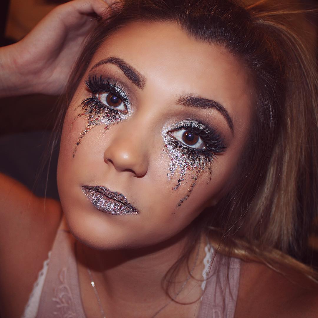 A Collection of 40 Best Glitter Makeup Tutorials and Ideas 