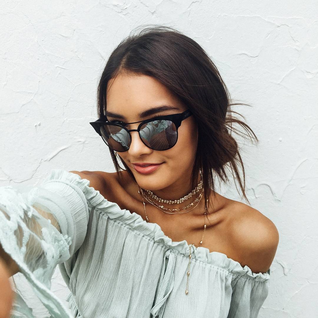How to Pull Off Off The Shoulder Shirts