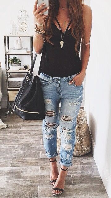 How to Wear Distressed Denim - Super Stylish Ways to Wear Distressed Denim