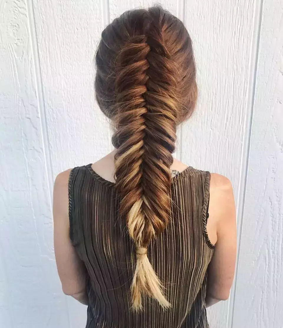Fishtail Braid: The Ultimate Guide to This Timeless and Trendy Hairstyle